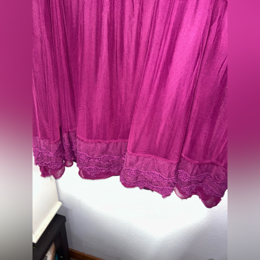 Elegant Lace Detail Women's Top - Purple magenta - Picture 6 of 11